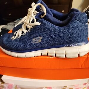 Sketchers Flex Elite Memory Foam Sneakers for women, size 7.5